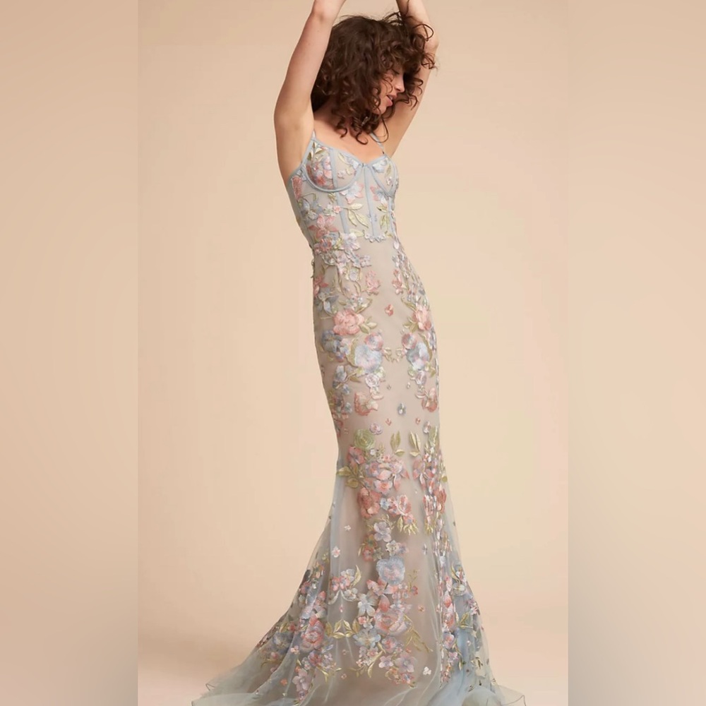Cachet gown